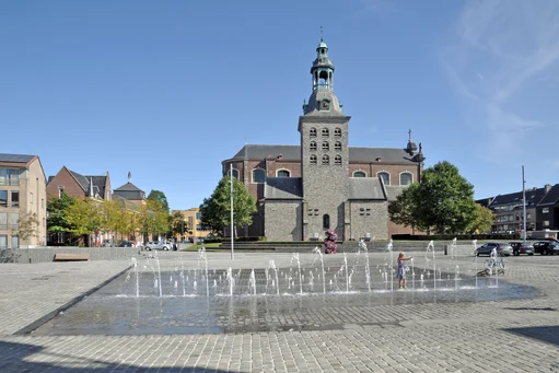 pro.10.harelbekepleinmetstsalvatorkerk_b.webp